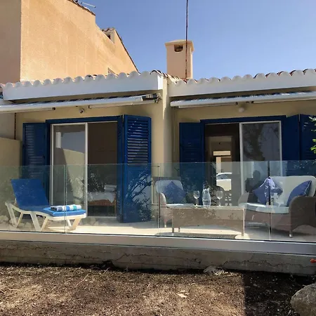 Cozy 2 Bed With Pool - 20 Min Walk To Klorakas