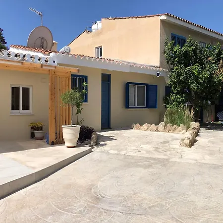 Cozy 2 Bed With Pool - 20 Min Walk To Apartment Klorakas